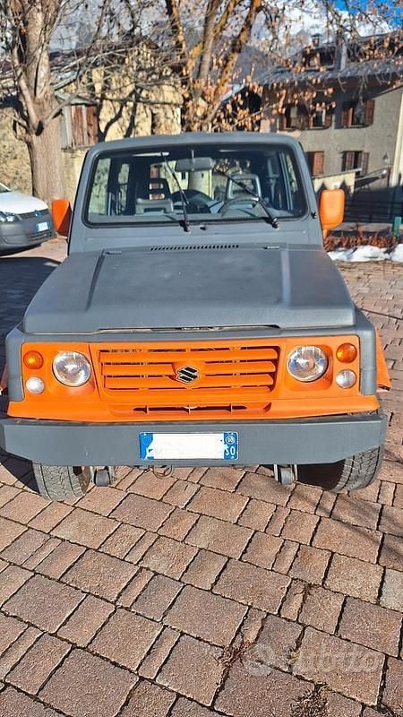 Grigio Usata 2000 Suzuki Samurai SUV | 5000 € (Super prezzo) - Immagine 1/4