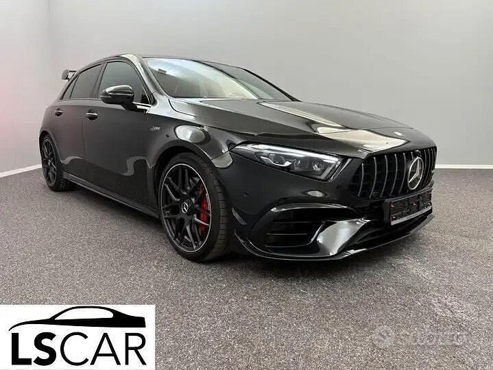 Nero Usata 2024 Mercedes A45 AMG AMG Tre volumi | 55.990 € (Buon prezzo) - Immagine 1/4
