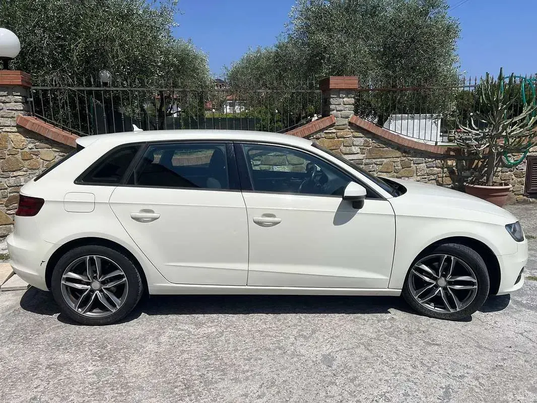 Usata Audi A3 Ambition 105 CV (77 kW) 2013 Berlina