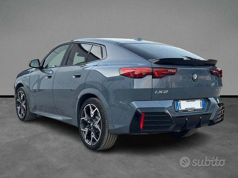 Usata BMW iX2 M Sport 279 kW (380 CV) 2024 Grigio SUV