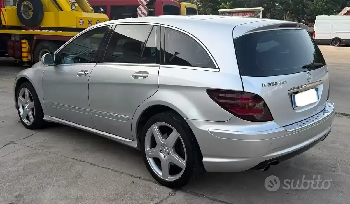 Usata Mercedes R320 224 CV (164 kW) 2008 Grigio Station wagon