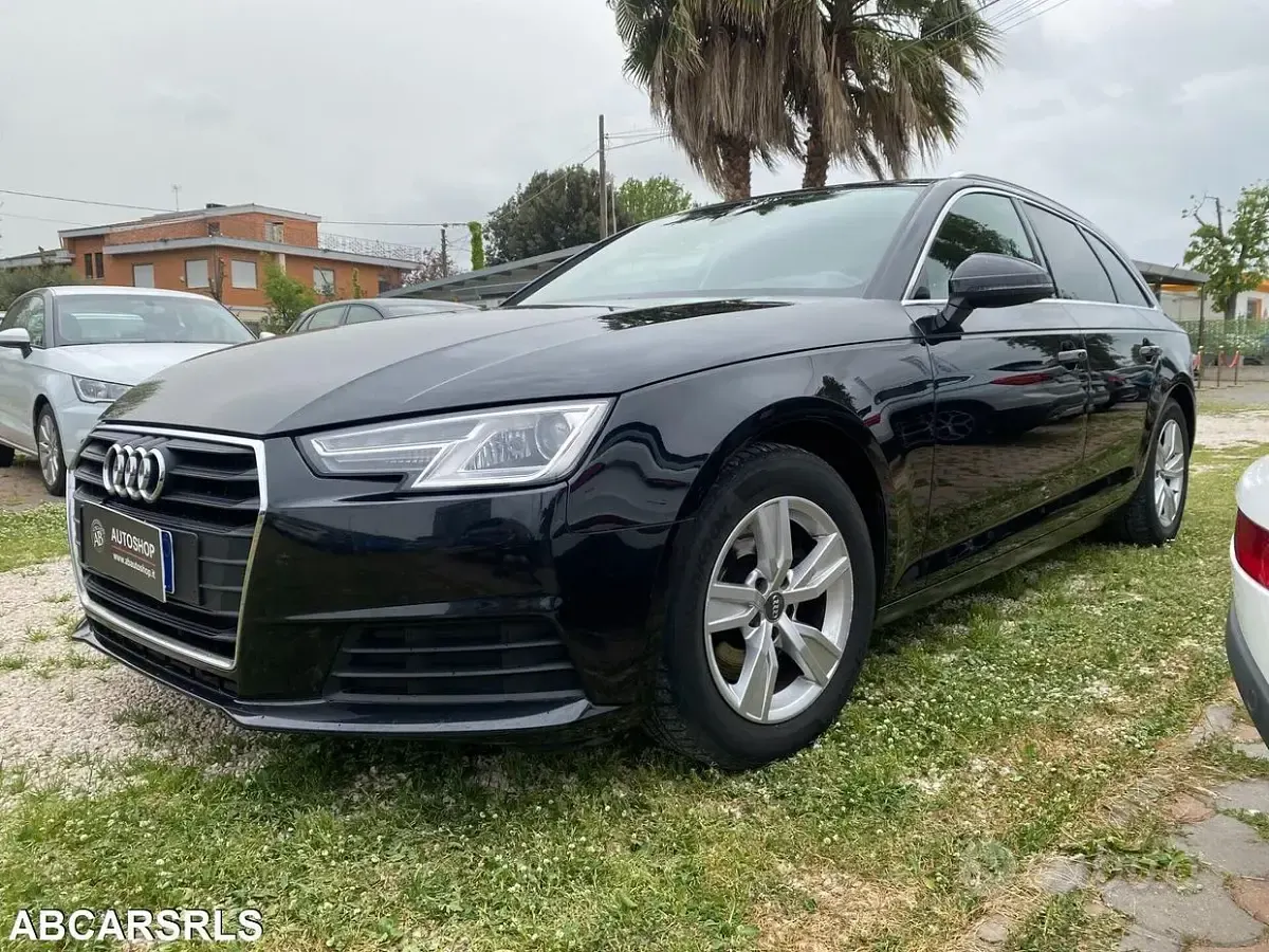 Usata Audi A4 150 CV (110 kW) 2017 Nero Station wagon