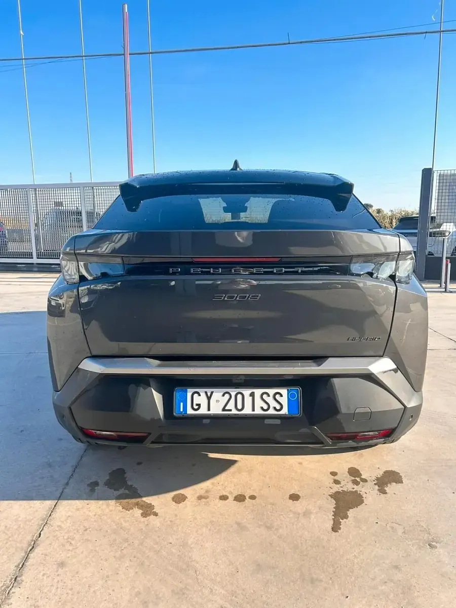 Usata Peugeot 3008 GT 135 CV (99 kW) 2025 Grigio SUV