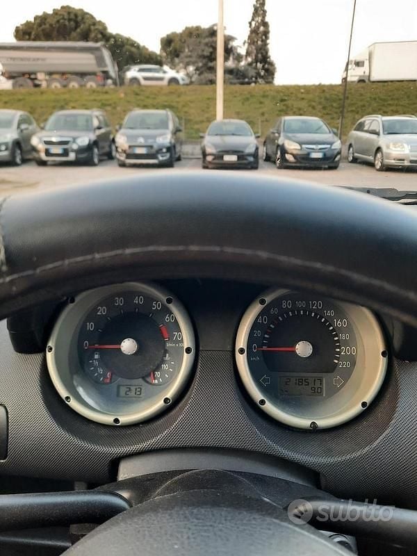 Usata VW Polo Comfortline 74 CV (54 kW) 2000 Verde Berlina