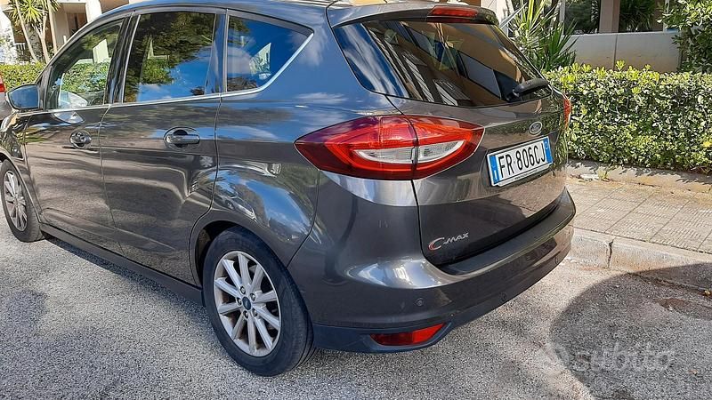 Usata Ford C-MAX 120 CV (88 kW) 2015 Grigio Monovolume