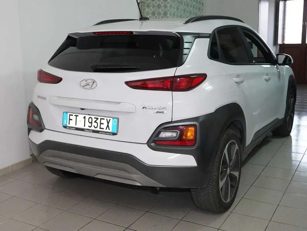 Usata Hyundai Kona Xpossible 177 CV (130 kW) 2018 Bianco SUV