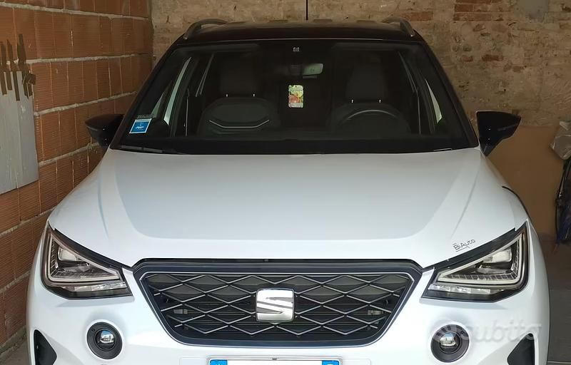 Usata Seat Arona FR 95 CV (69 kW) 2023 Bianco SUV