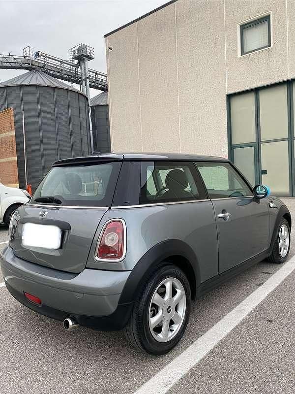 Usata Mini ONE 90 CV (66 kW) 2009 Utilitaria