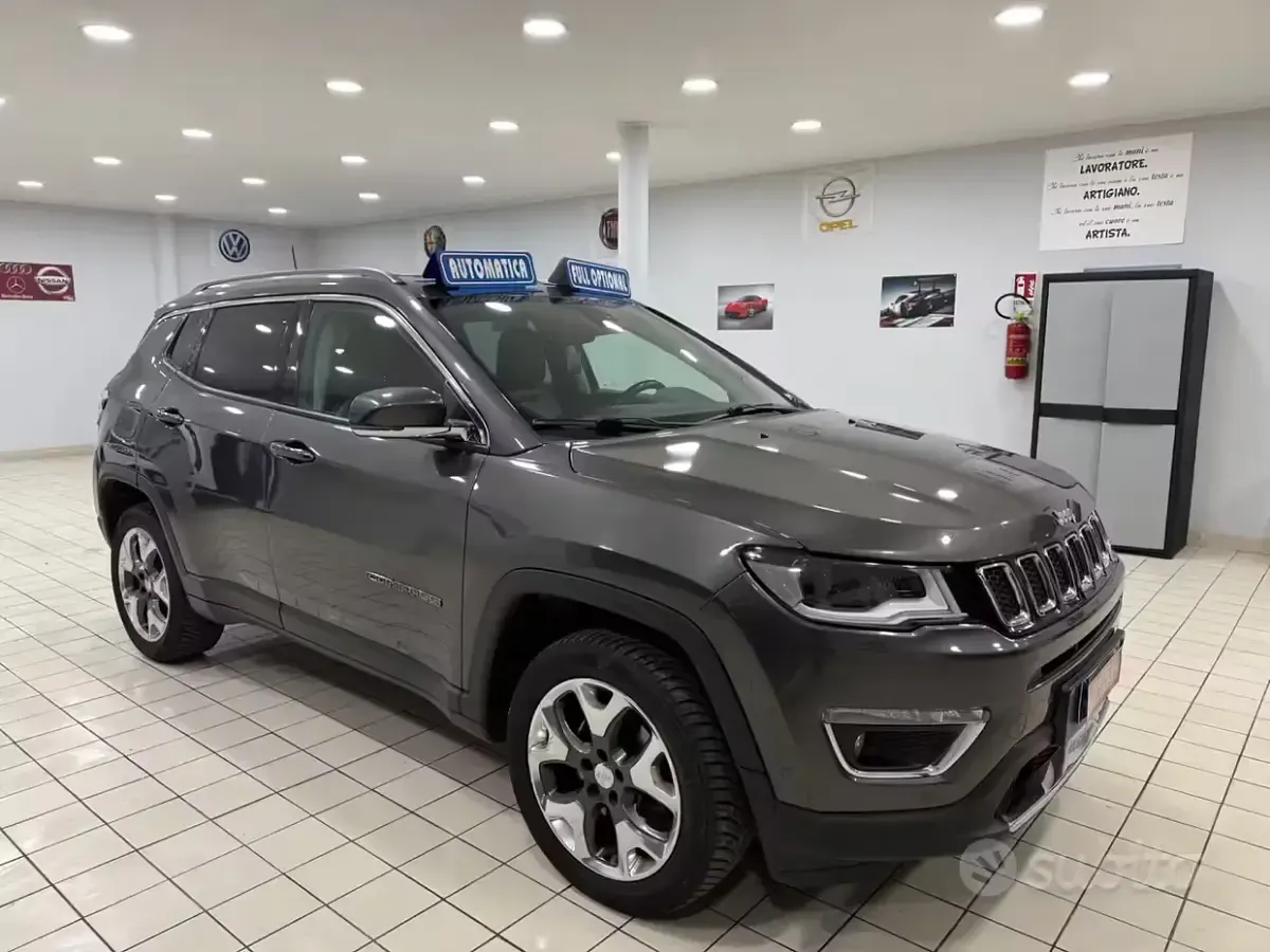 Usata Jeep Compass Limited 170 CV (125 kW) 2017 Grigio SUV