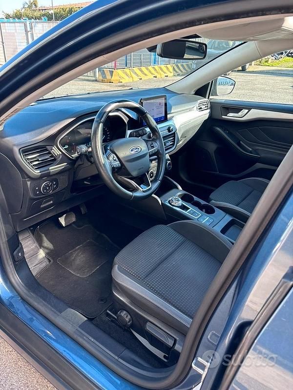 Usata Ford Focus 120 CV (88 kW) 2020 Blu Station wagon