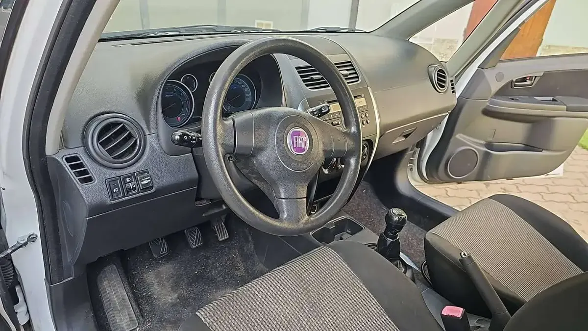 Usata Fiat Sedici Emotion 120 CV (88 kW) 2009 Bianco SUV
