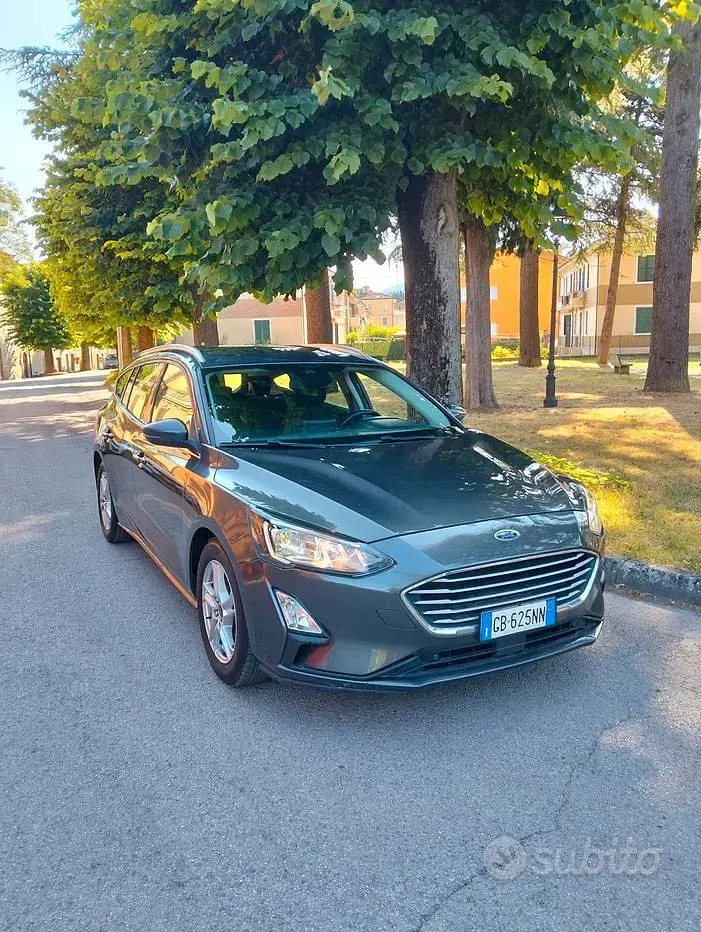 Usata Ford Focus 125 CV (91 kW) 2020 Marrone Station wagon