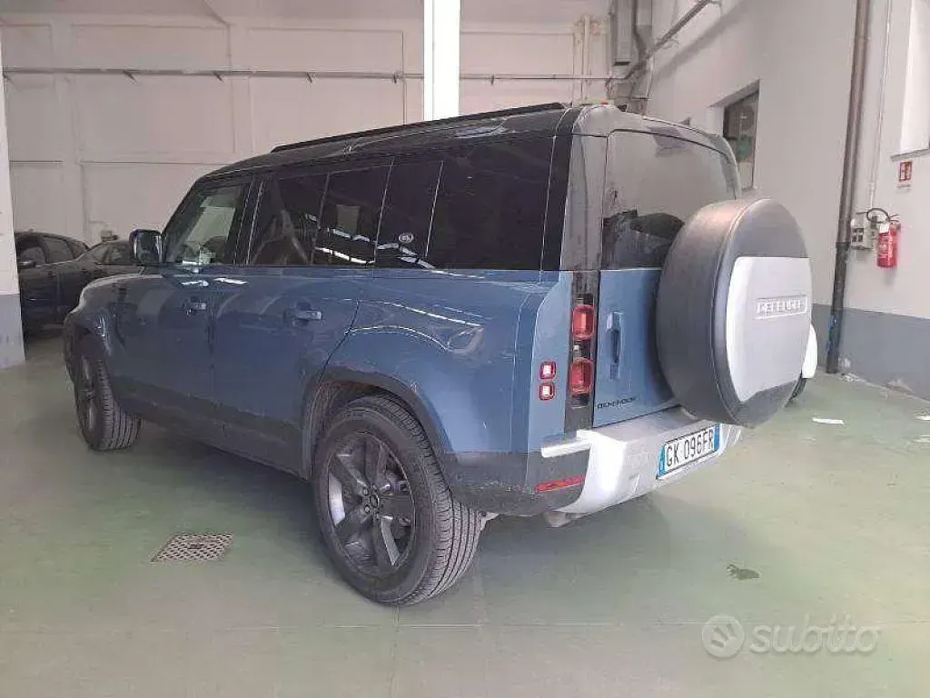 Usata Land Rover Defender SE 249 CV (183 kW) 2022 Blu SUV