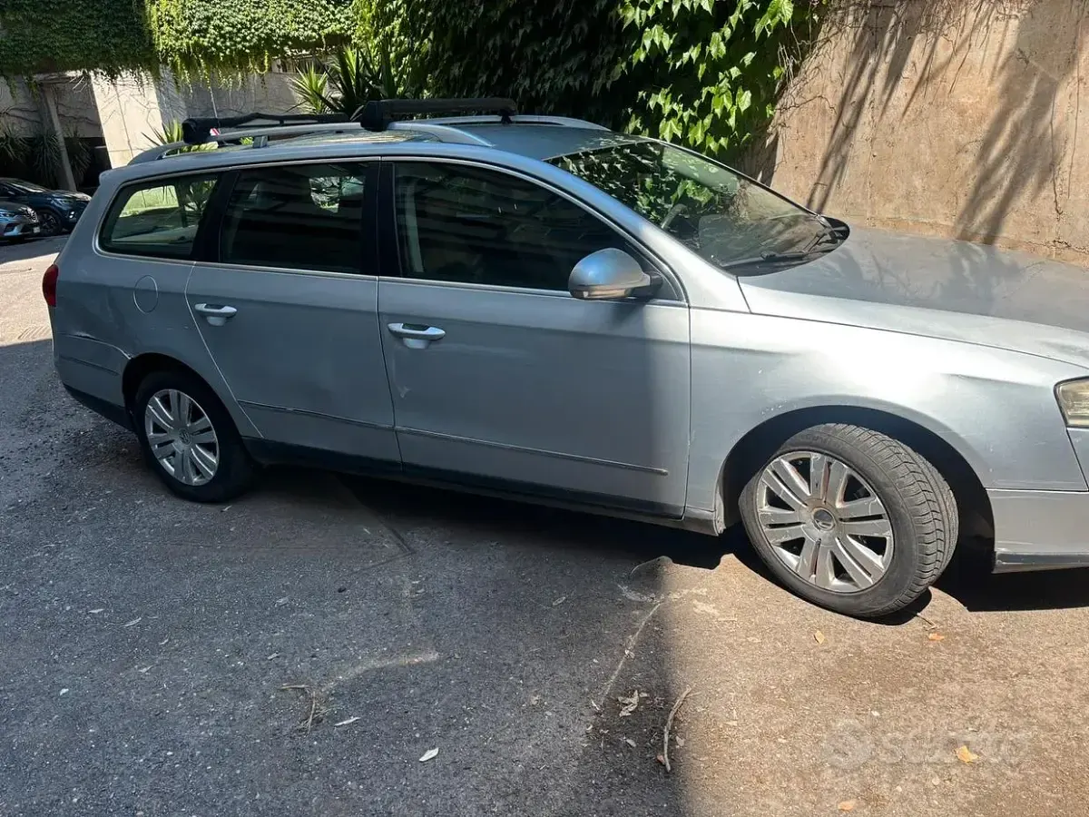 Usata VW Passat Highline 140 CV (102 kW) 2007 Grigio Station wagon