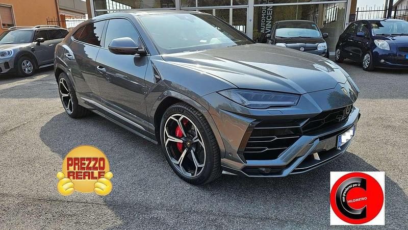 Usata Lamborghini Urus 650 CV (478 kW) 2020 Grigio lynks dark grey SUV