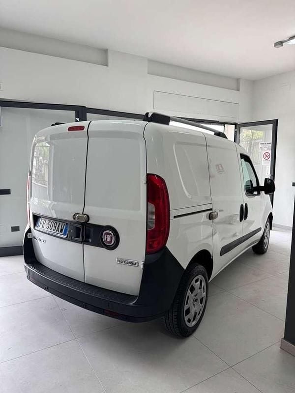 Usata Fiat Doblò Lounge 120 CV (88 kW) 2018 Bianco Monovolume