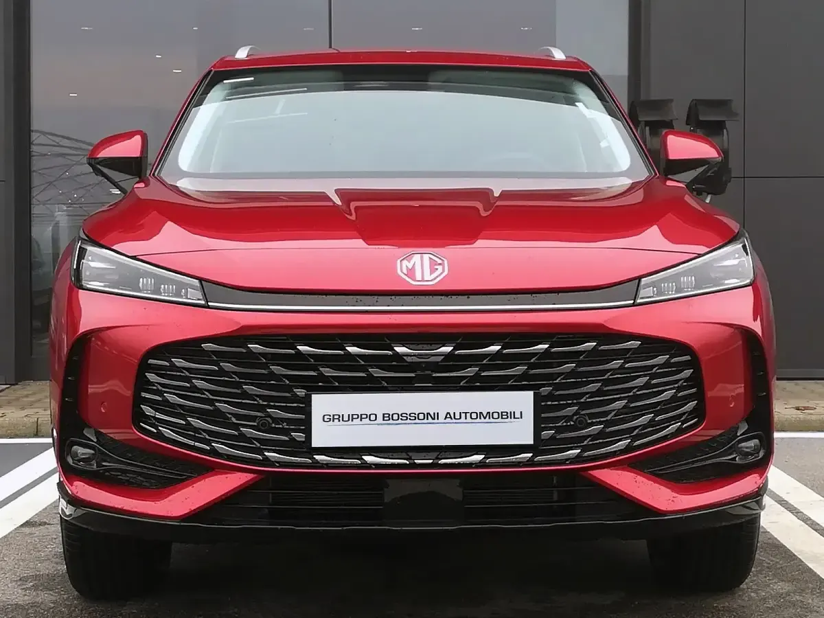 Usata MG HS Luxury 170 CV (125 kW) 2025 Rosso SUV