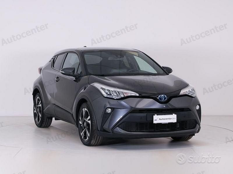 Usata Toyota C-HR Trend 98 CV (72 kW) 2022 Grigio SUV