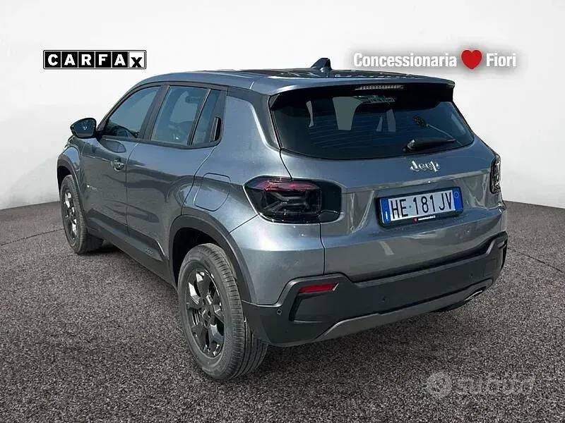 Nuova Jeep Avenger Longitude 101 CV (74 kW) 2026 Grigio SUV
