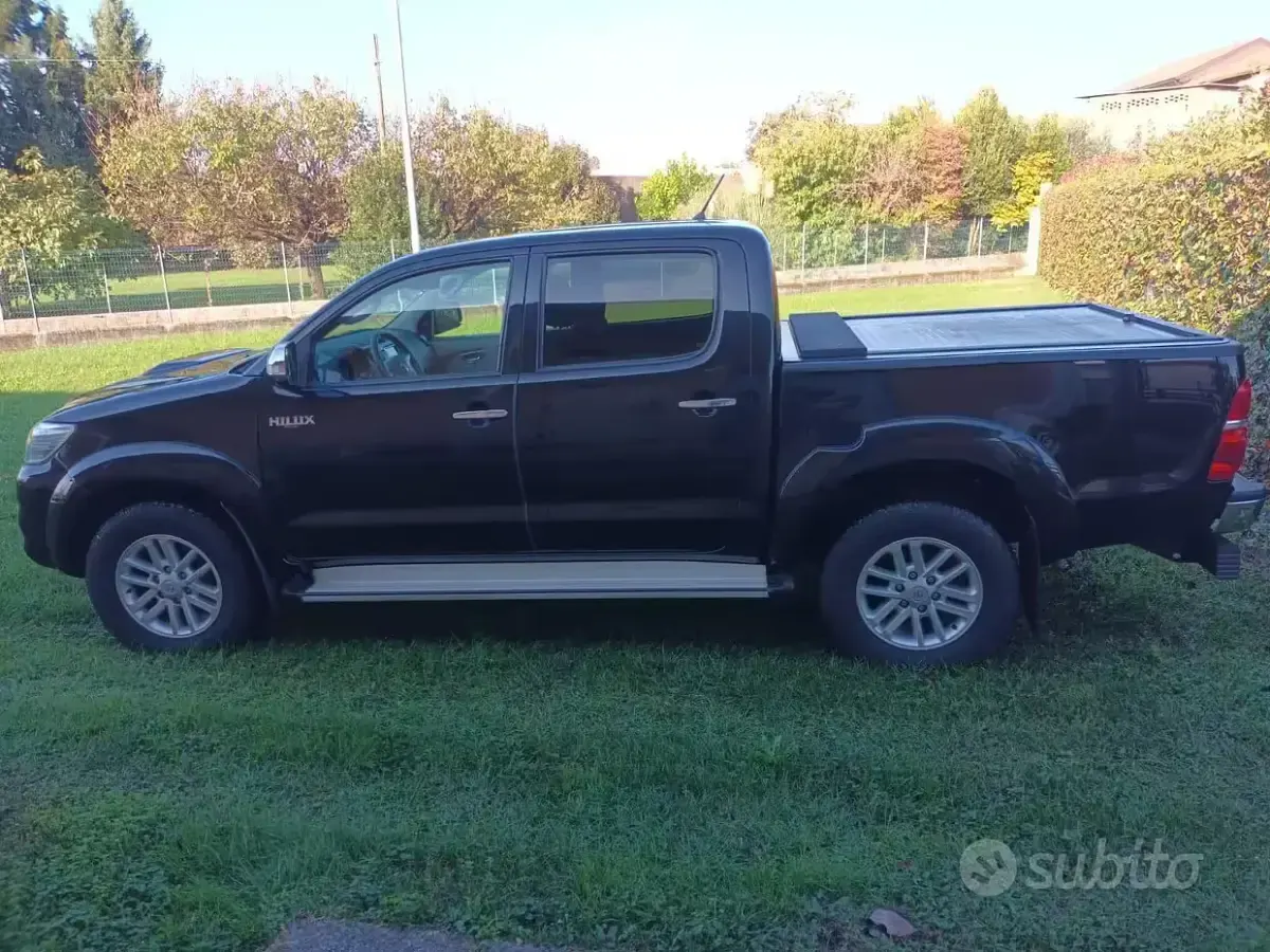 Usata Toyota HiLux 144 CV (105 kW) 2013 Pick-up