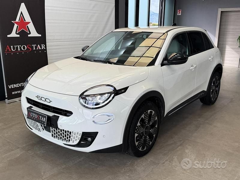 Usata Fiat 600 La Prima 110 CV (80 kW) 2025 Bianco Berlina