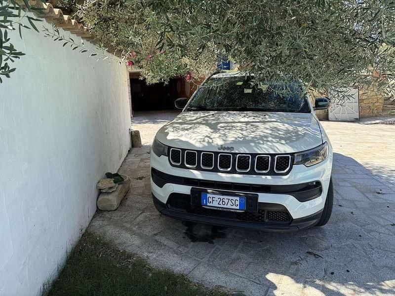 Usata 2021 Jeep Compass SUV | 24.000 € (Buon prezzo) - Immagine 1/2