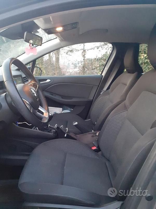 Usata Renault Clio V Equilibre 91 CV (66 kW) 2023 Grigio Berlina