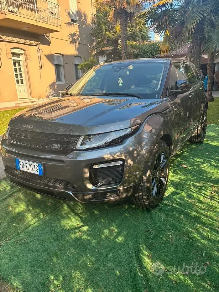 Usata Land Rover Range Rover evoque 150 CV (110 kW) 2016 Grigio SUV