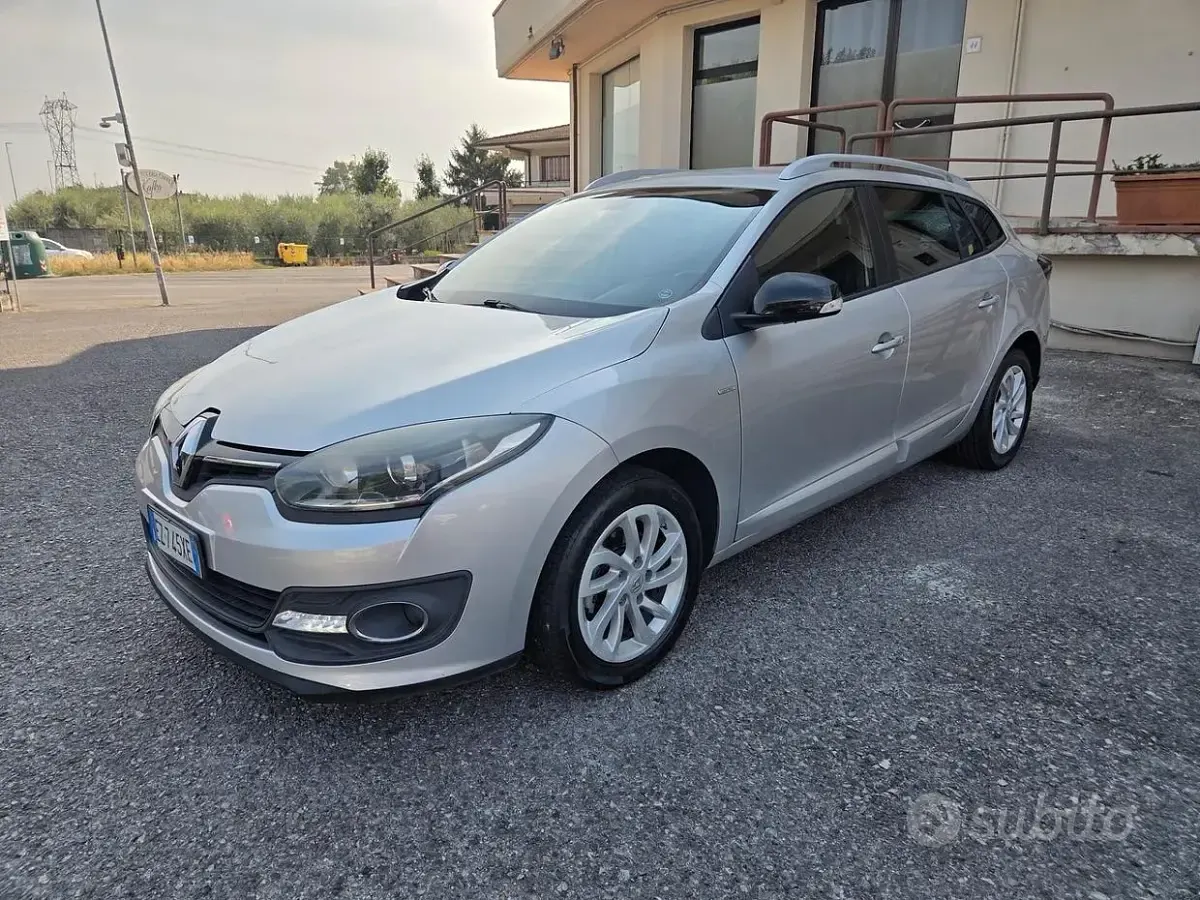 Usata Renault Mégane GrandTour 110 CV (80 kW) 2015 Grigio Station wagon