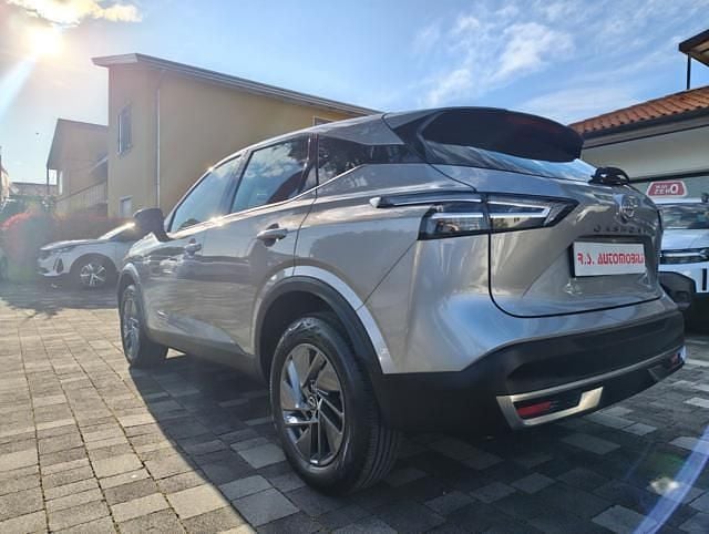 Usata Nissan Qashqai Acenta 140 CV (102 kW) 2025 Argento SUV