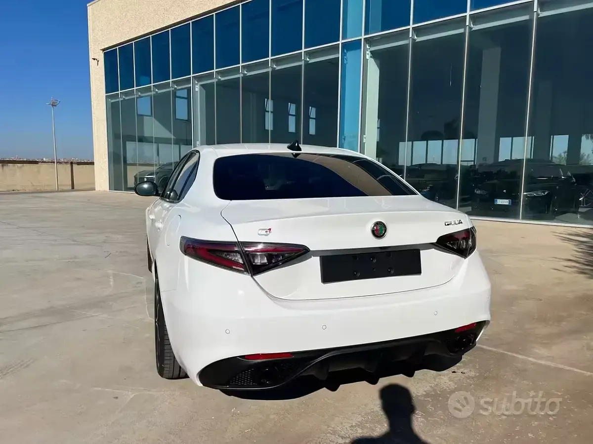 Nuova Alfa Romeo Giulia 209 CV (153 kW) 2026 Bianco Berlina