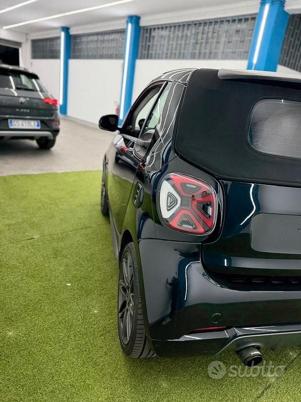 Usata Smart ForTwo Cabrio Brabus 109 CV (80 kW) 2017 Nero Cabrio