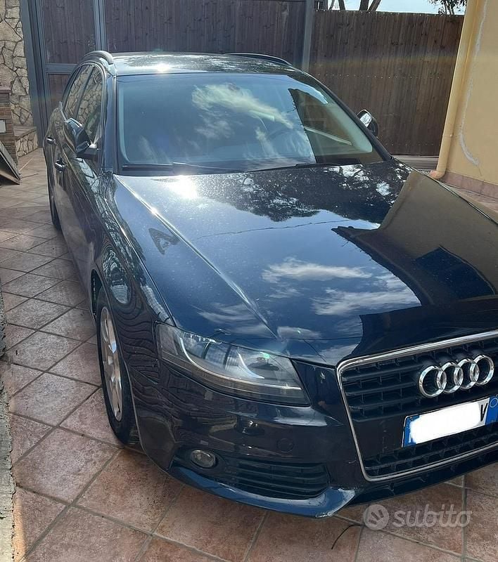 Usata Audi A4 143 CV (105 kW) 2012 Blu Station wagon