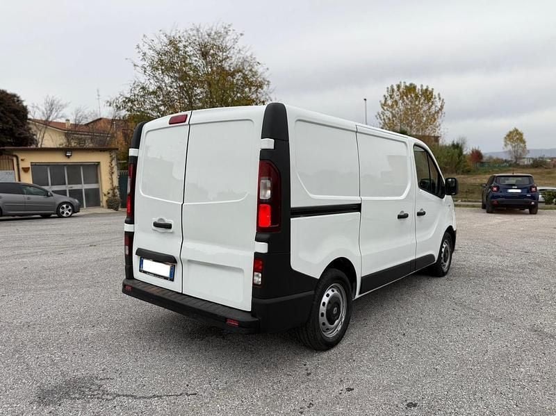 Usata Renault Trafic 121 CV (88 kW) 2017 Bianco Monovolume