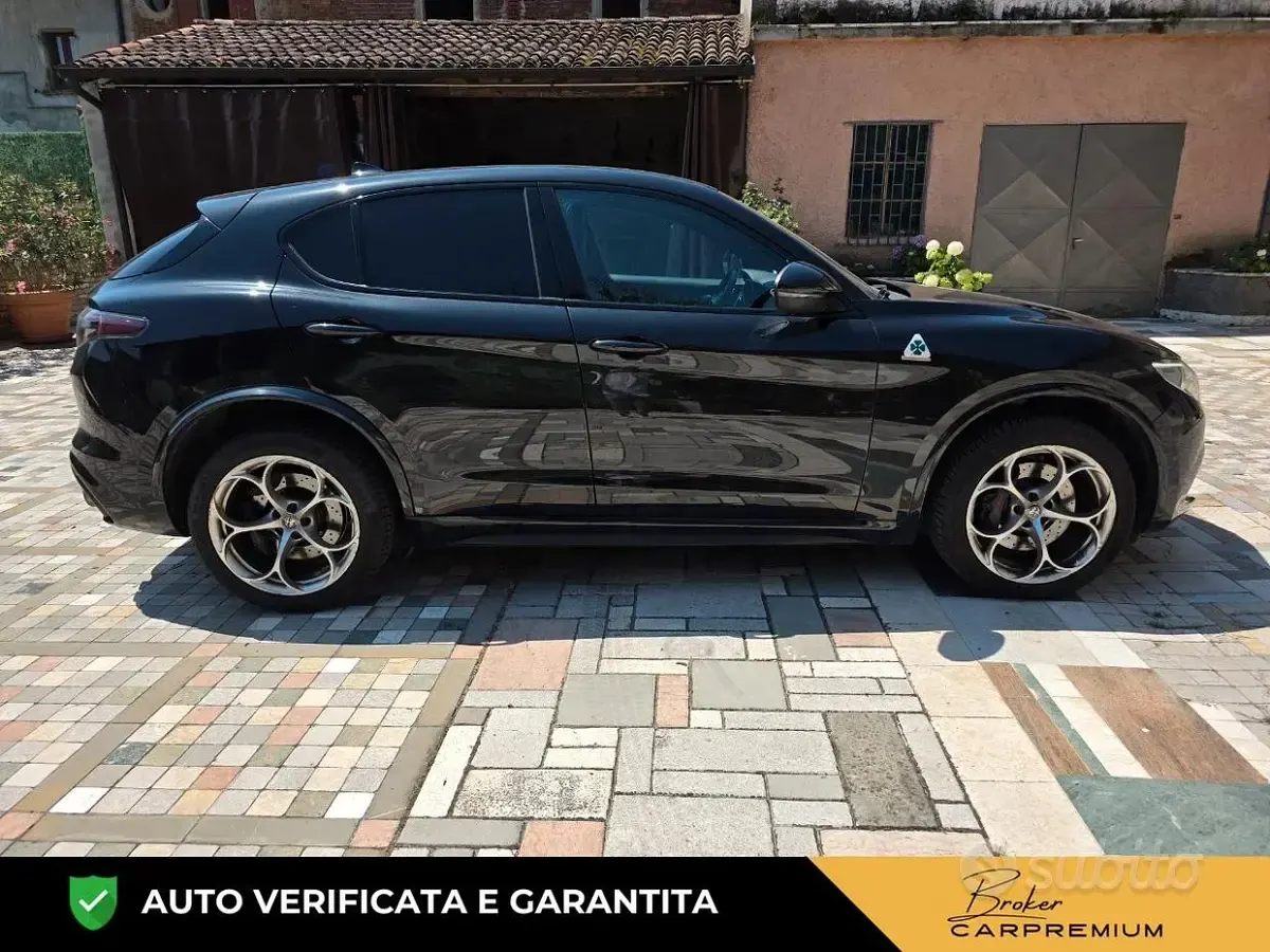Usata Alfa Romeo Stelvio Quadrifoglio 510 CV (375 kW) 2020 Nero SUV