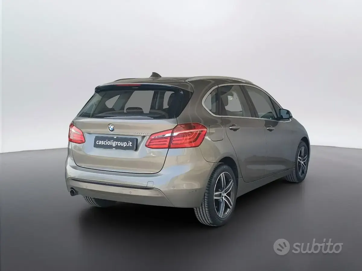 Usata BMW 218 Performance 150 CV (110 kW) 2015 Grigio Station wagon