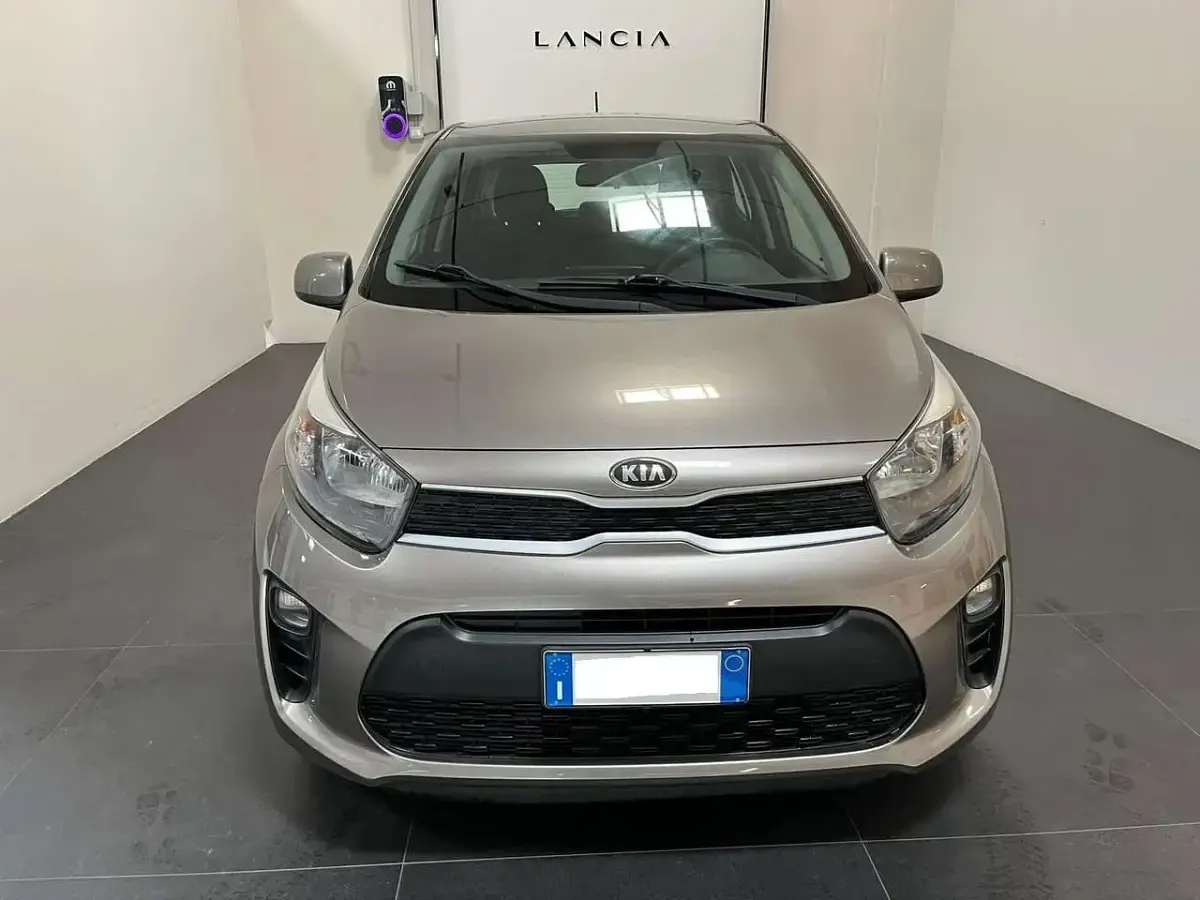 Usata Kia Picanto 65 CV (47 kW) 2019 Grigio Utilitaria