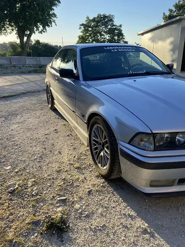 Usata BMW 318 140 CV (102 kW) 1996 Coupé