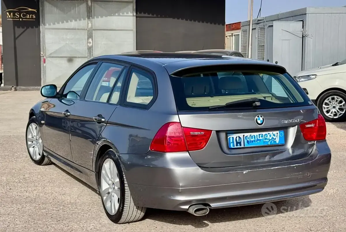 Usata BMW 320 Efficient Dynamics 177 CV (130 kW) 2010 Grigio Station wagon