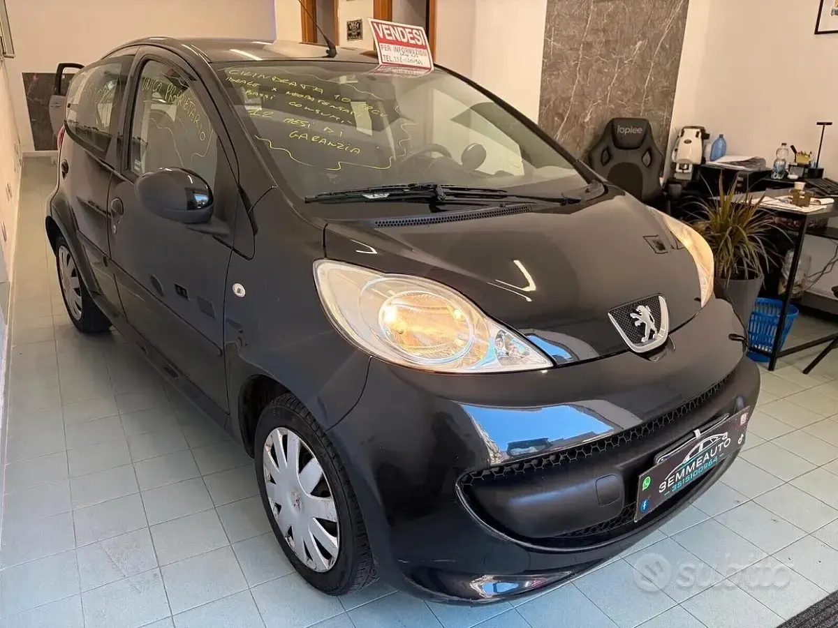 Usata Peugeot 107 68 CV (50 kW) 2008 Nero Utilitaria