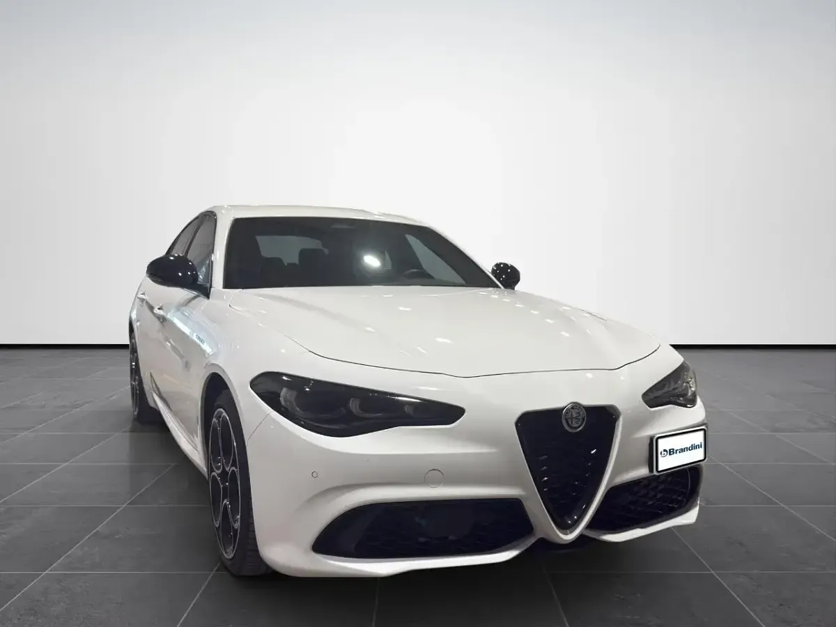 Usata Alfa Romeo Giulia Veloce 211 CV (155 kW) 2025 Bianco Berlina