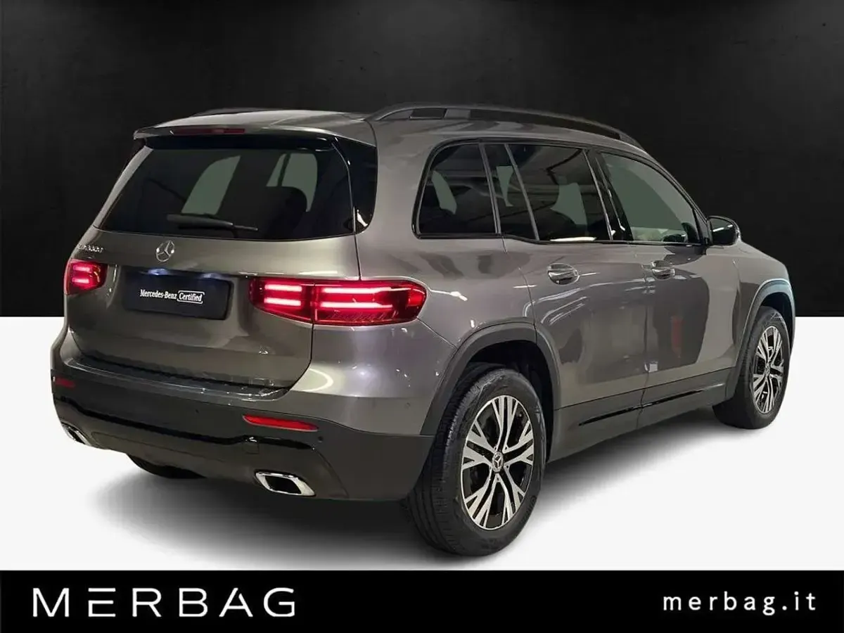 Usata Mercedes GLB200 Business 150 CV (110 kW) 2025 Grigio SUV