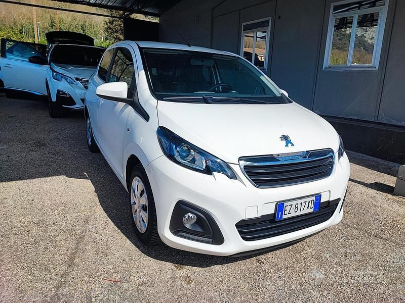 Usata Peugeot 108 Active 69 CV (50 kW) 2015 Bianco Utilitaria