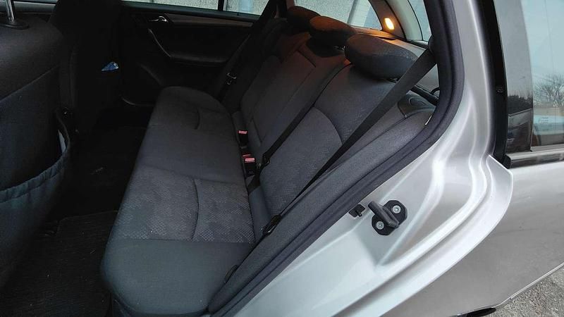 Usata Mercedes C220 Avantgarde 143 CV (105 kW) 2002 Argento Station wagon