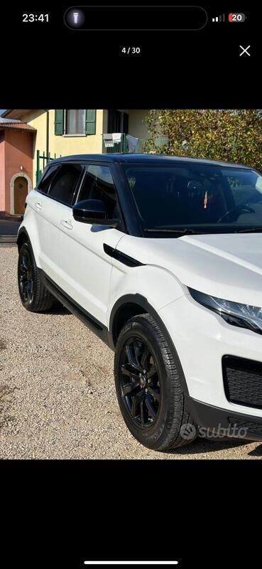 Usata Land Rover Range Rover evoque R-Dynamic 150 CV (110 kW) 2020 Bianco SUV