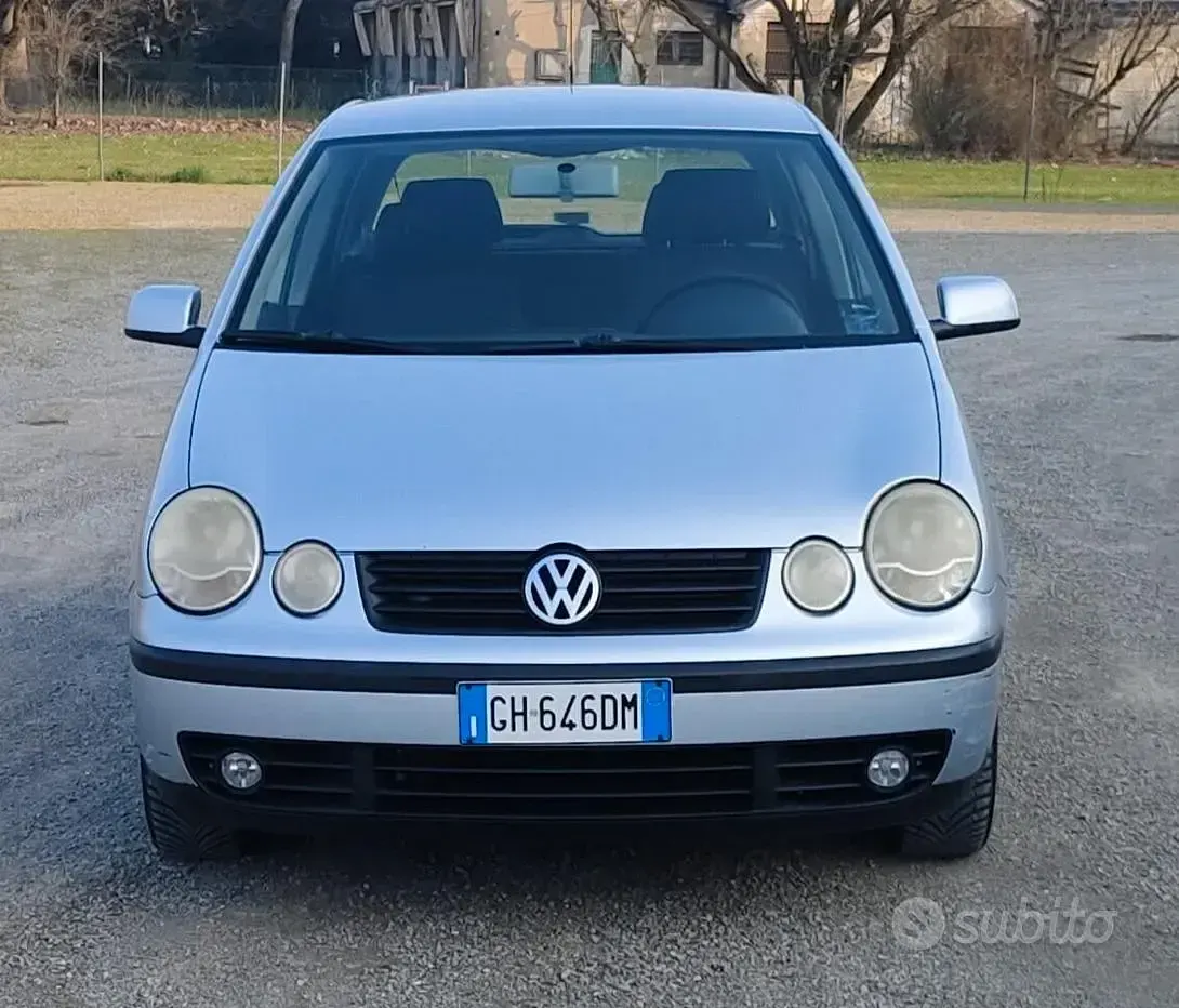 Usata VW Polo Trendline 75 CV (55 kW) 2003 Grigio Berlina