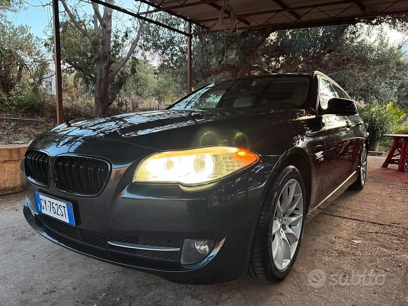 Nero Usata 2014 BMW 530 Luxury Line Tre volumi | 10.900 € (Cara) - Immagine 1/4