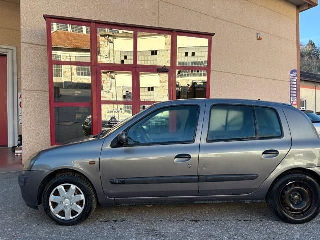 Usata Renault Clio II 2001 Grigio scuro