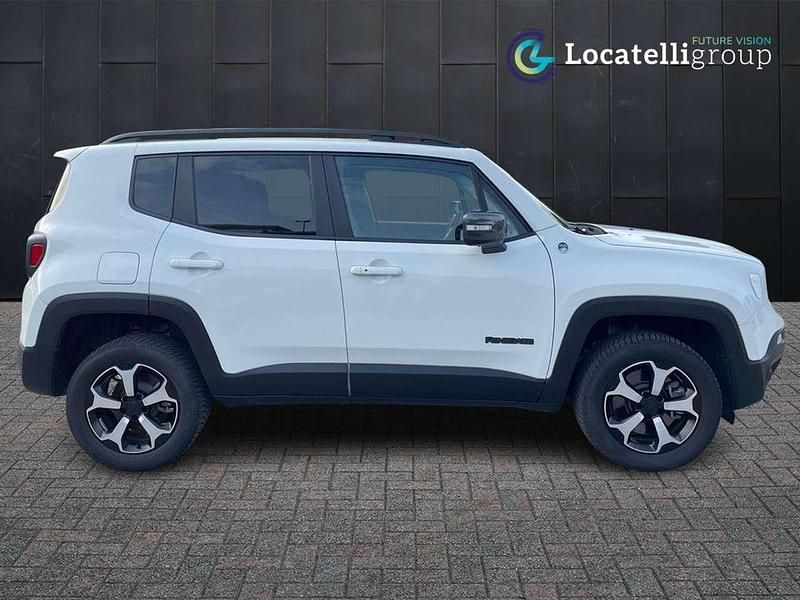Usata Jeep Renegade Trailhawk 179 CV (131 kW) 2022 Alpine white SUV