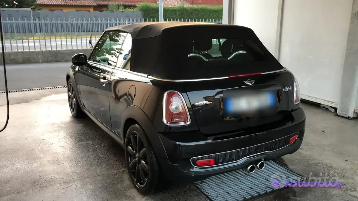Usata Mini Cooper S Cabriolet 184 CV (135 kW) 2010 Nero Cabrio